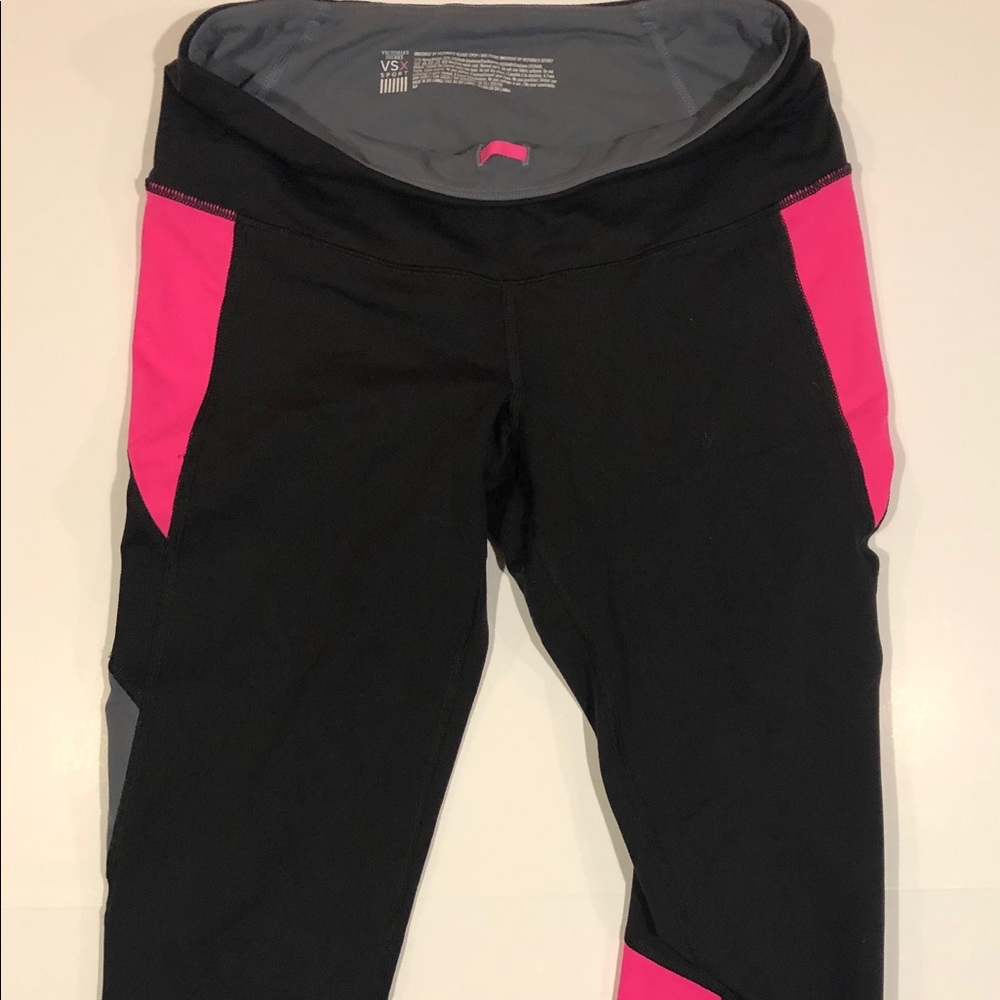 Victoria Secret Sport Fuschia/Black Capri Pant